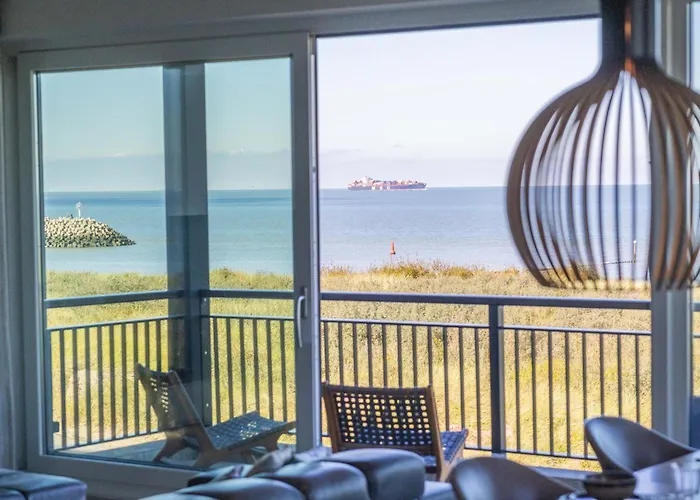 The Bay Luxurious Full Sea View